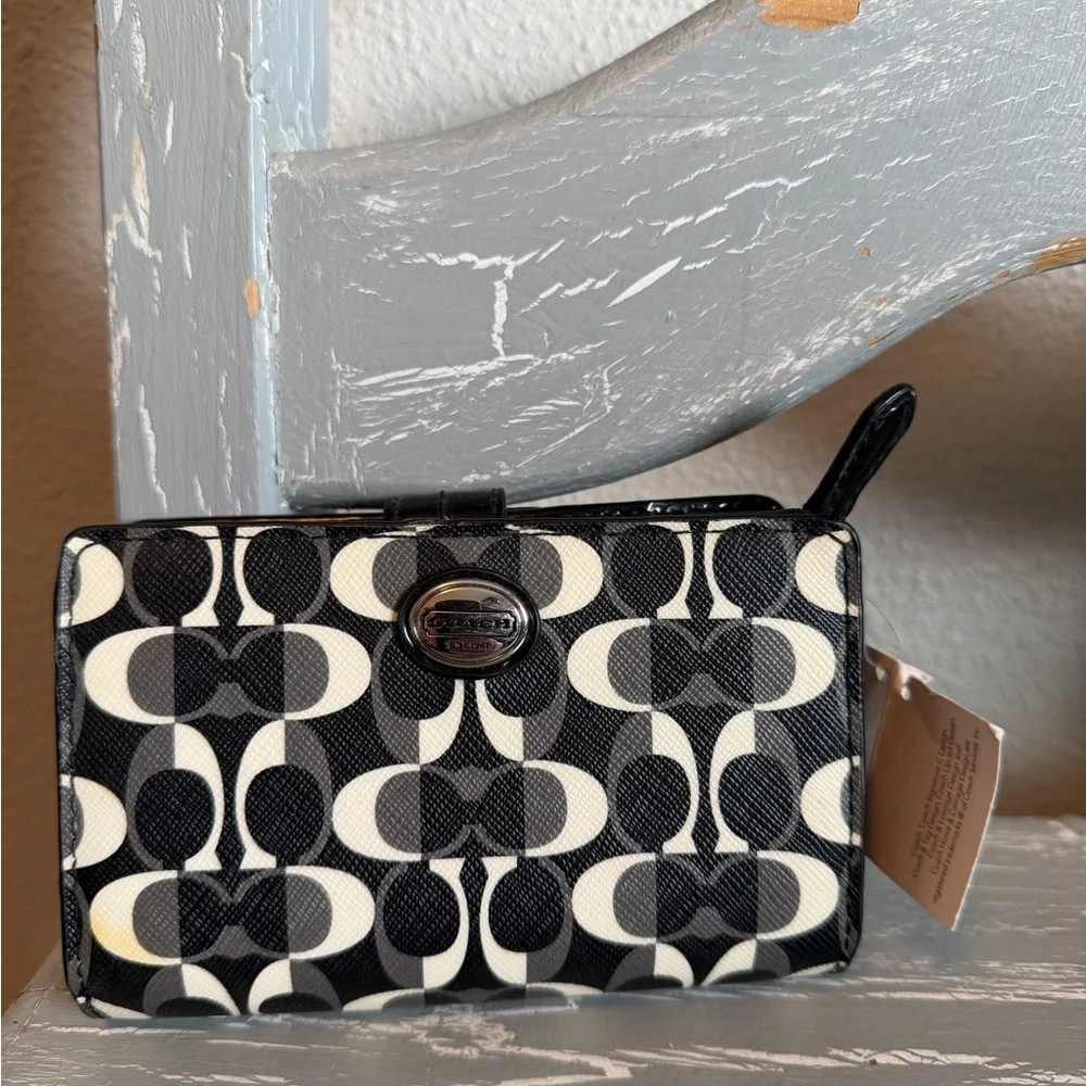 NWT Coach Peyton Dream C Slim Zip Around Wallet - Picture 4 of 8